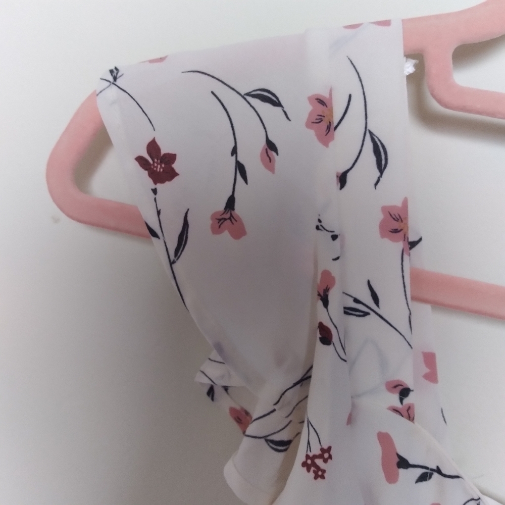 Sienna Sky Pink and White Cottagecore Floral Ruffle Sleeve Blouse Size Small - Picture 3 of 8